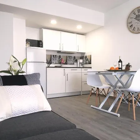 Beachfront Modern And Spacious *