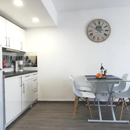 Beachfront Modern And Spacious Torrevieja