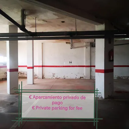 Beachfront Modern And Spacious トレビエハ