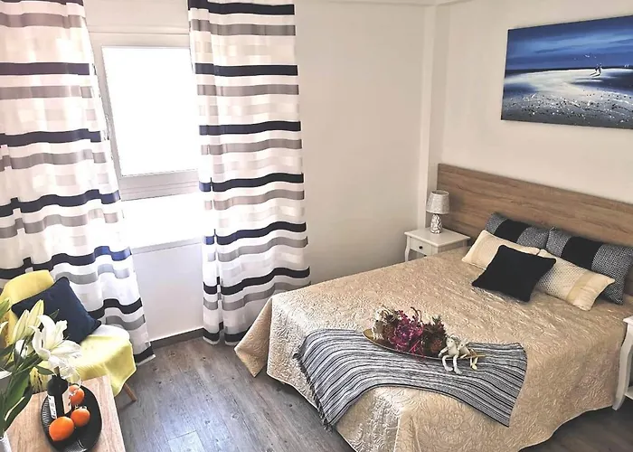 Beachfront Modern And Spacious *